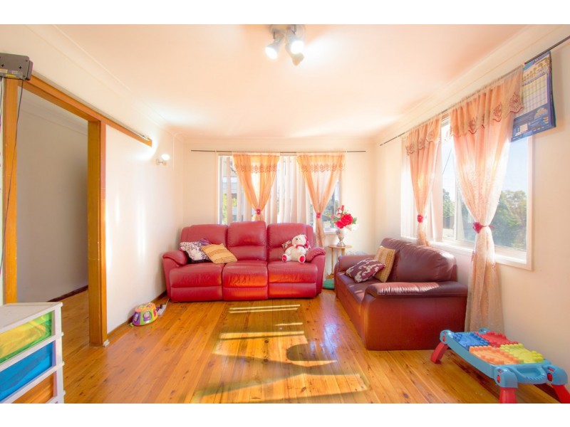 35 Bogalara Road, Old Toongabbie NSW 2146