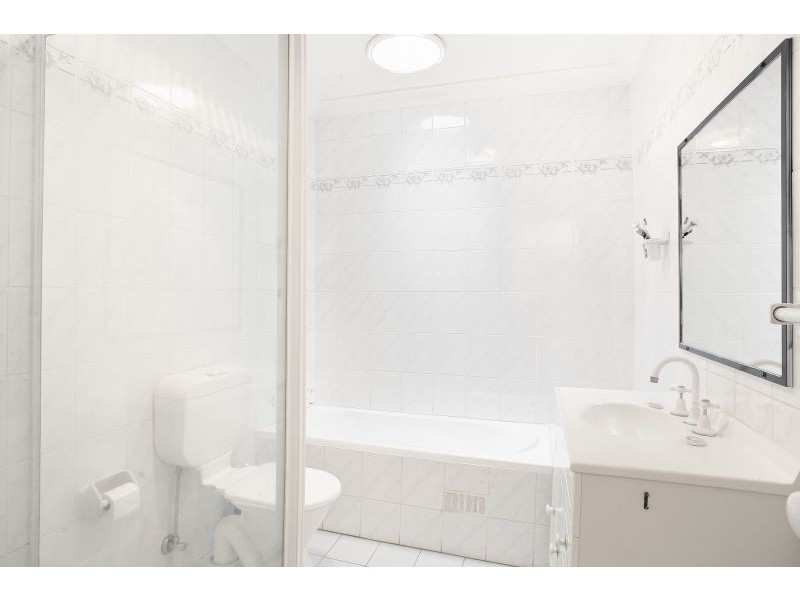 1/4a Tungarra Road, Girraween NSW 2145