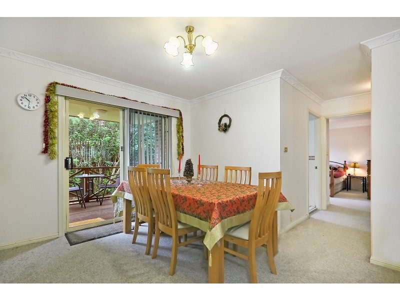 2/88 Ballandella Road, Toongabbie NSW 2146