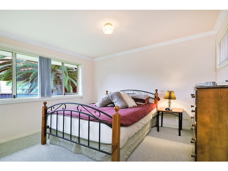 2/88 Ballandella Road, Toongabbie NSW 2146