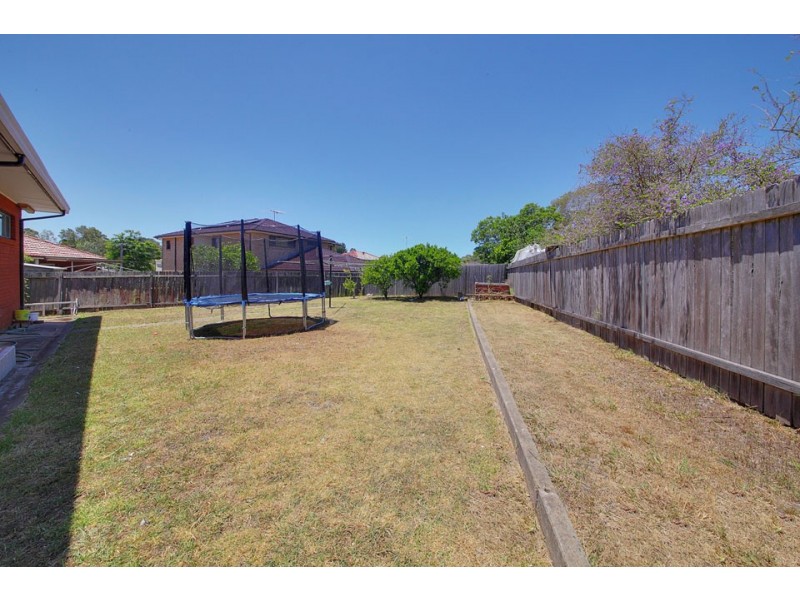 27 Boyne Avenue, Pendle Hill NSW 2145