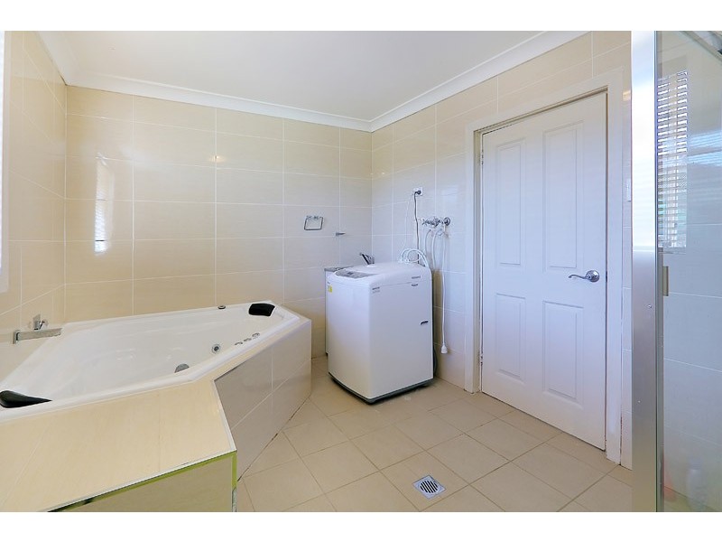 34 Arnett Street, Pendle Hill NSW 2145