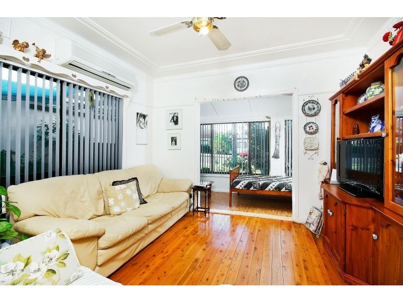 6 Robina Street, Blacktown NSW 2148