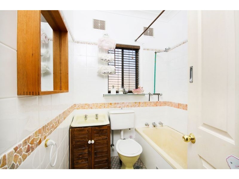 6 Robina Street, Blacktown NSW 2148