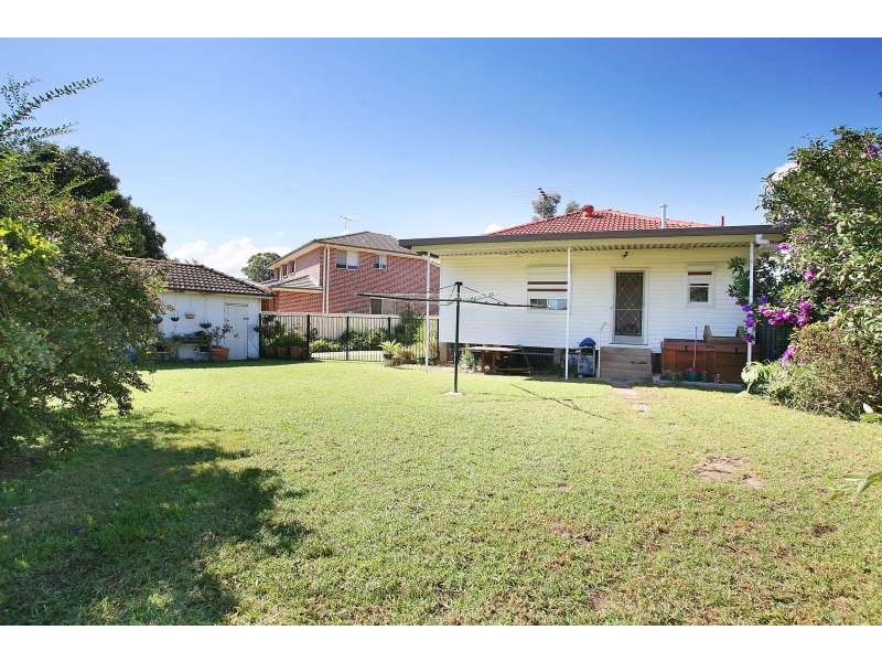 18 Camillo Street, Pendle Hill NSW 2145