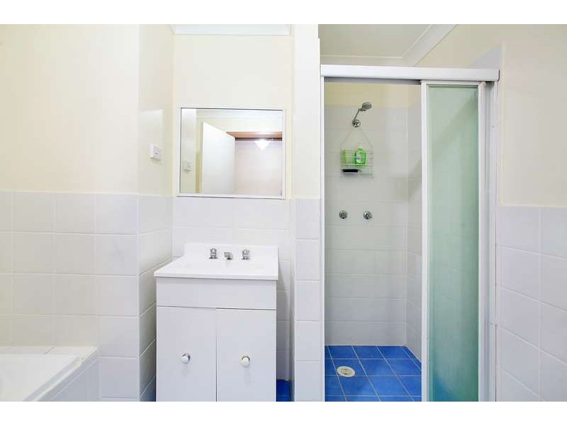 2/165 Targo Road, Girraween NSW 2145