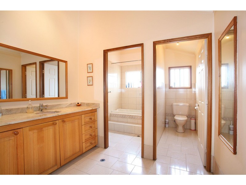 42 Casino Road, Greystanes NSW 2145