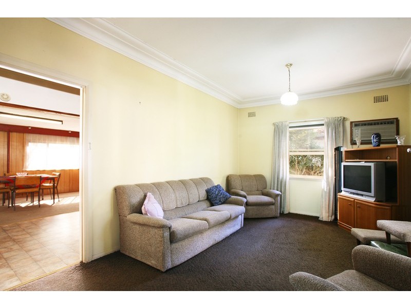 6 Macklin Street, Pendle Hill NSW 2145