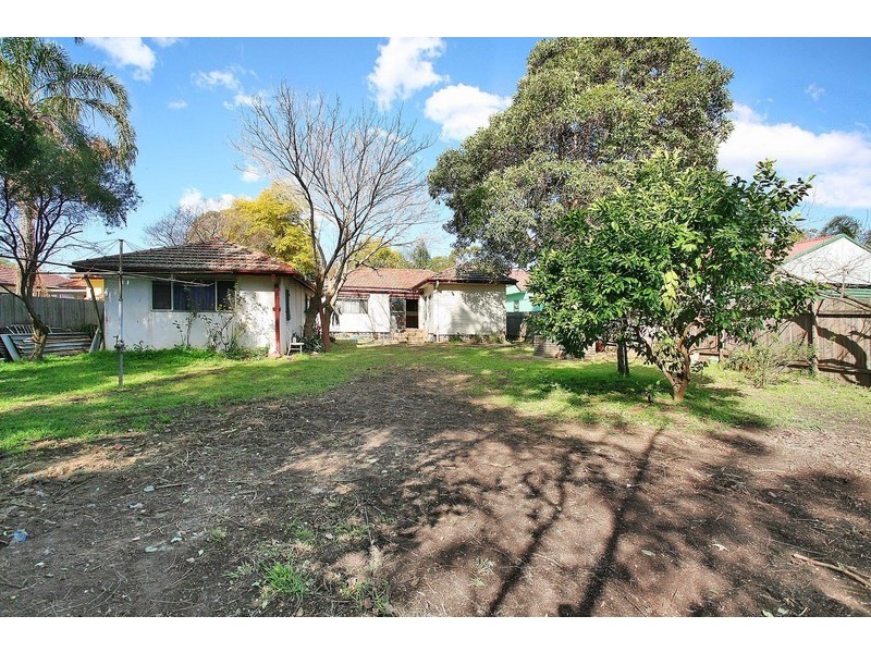 6 Macklin Street, Pendle Hill NSW 2145