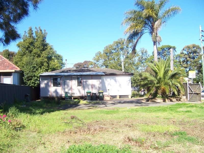 62 Fitzwilliam Road, Toongabbie NSW 2146