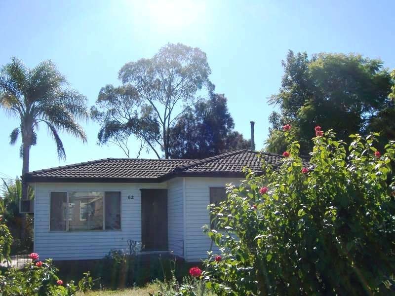 62 Fitzwilliam Road, Toongabbie NSW 2146