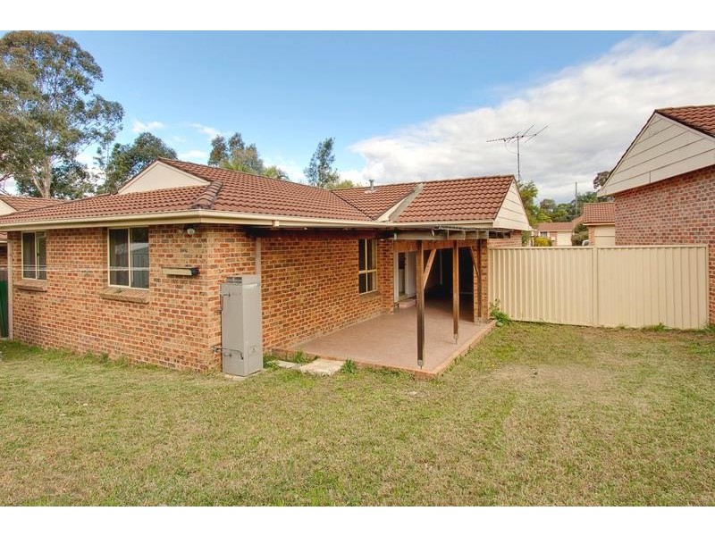 3/5A Binalong Road, Pendle Hill NSW 2145