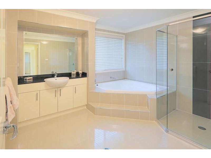 128 Gooraway Drive, Castle Hill NSW 2154