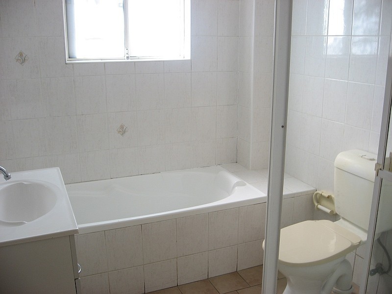 2/176-178 Station Street, Wentworthville NSW 2145