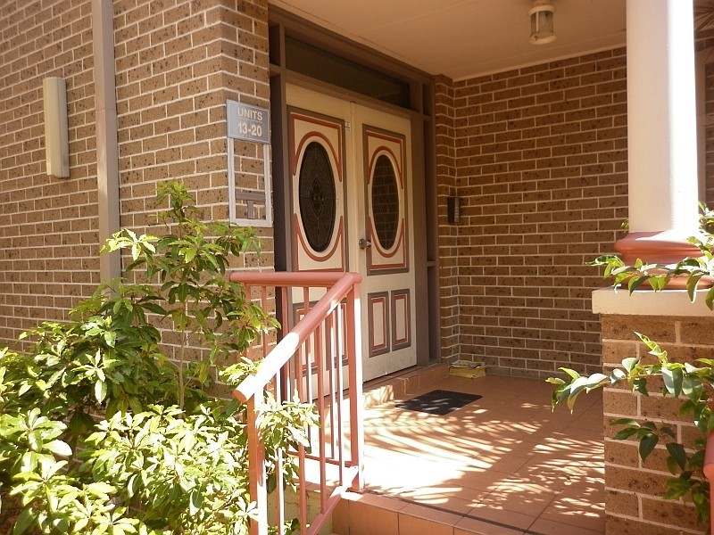 18/90-92 Stapleton Street, Pendle Hill NSW 2145