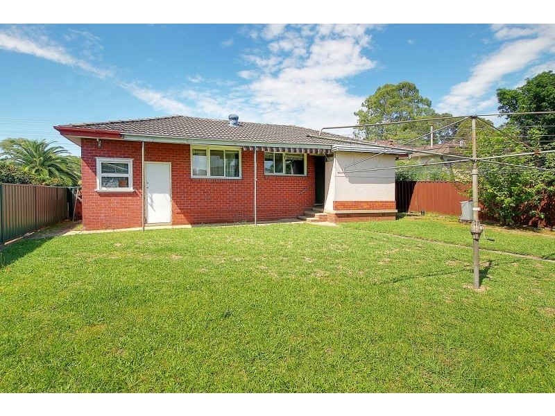 17 Constitution Road, Constitution Hill NSW 2145