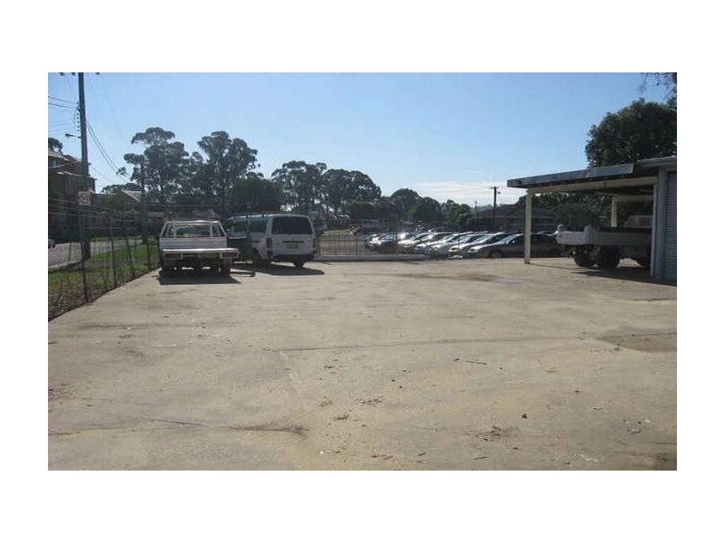 4 Barangaroo Road, Toongabbie NSW 2146