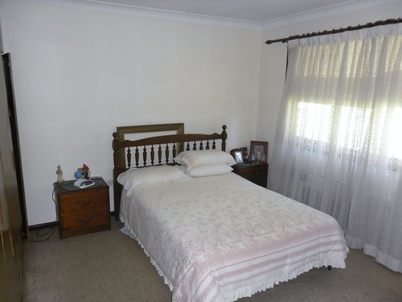 12 Levy Street, Pendle Hill NSW 2145