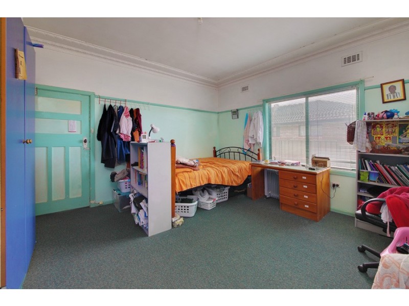 9 Oramzi Road, Girraween NSW 2145