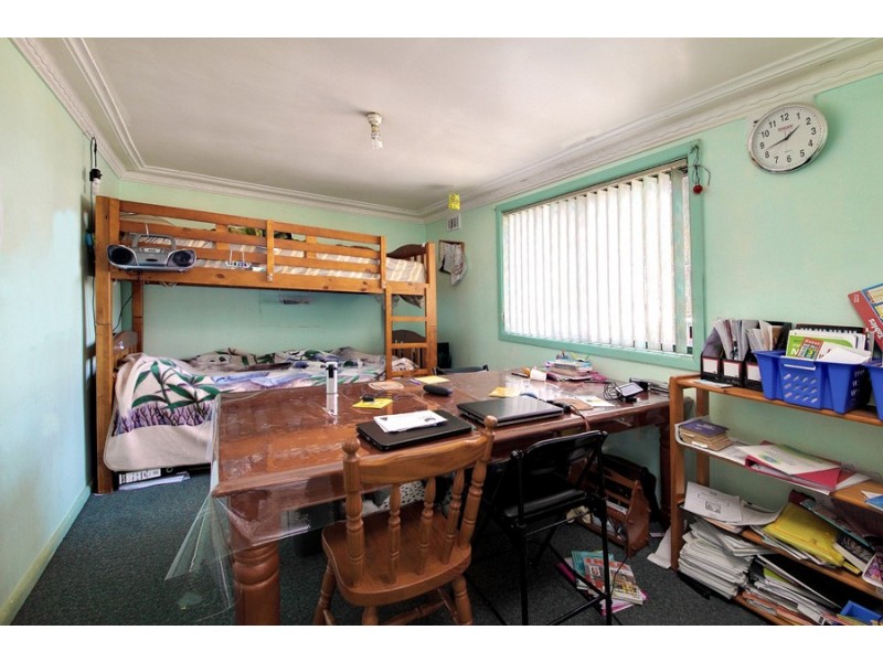 9 Oramzi Road, Girraween NSW 2145