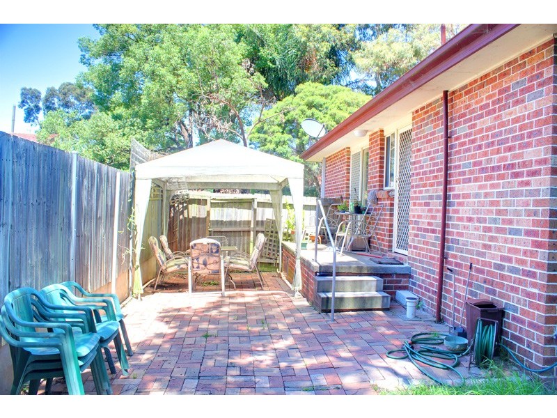 8/43 Magowar Road, Pendle Hill NSW 2145