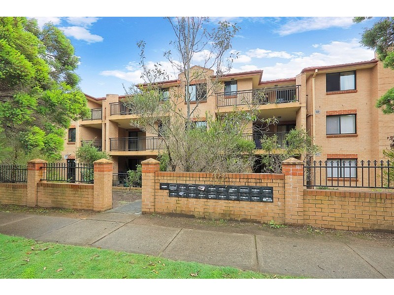 2/105-113 Stapleton Street, Pendle Hill NSW 2145