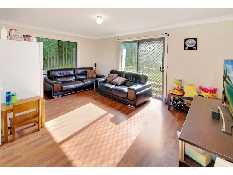 30 Bringelly Avenue, Pendle Hill NSW 2145