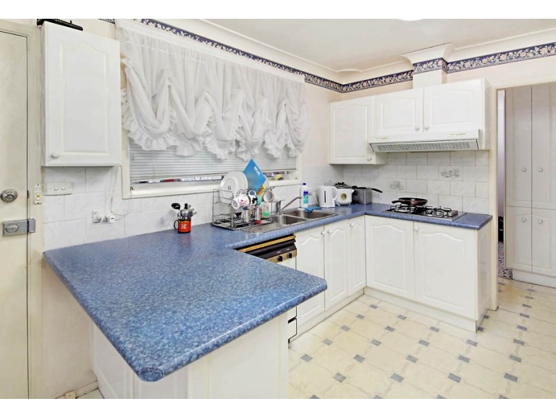 30 Bringelly Avenue, Pendle Hill NSW 2145