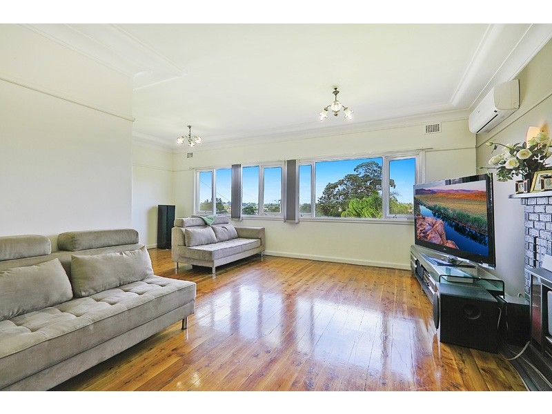 13 Page Street, Constitution Hill NSW 2145