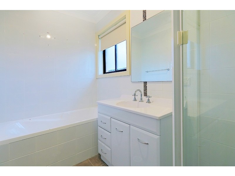 2/36 Carinya Road, Girraween NSW 2145