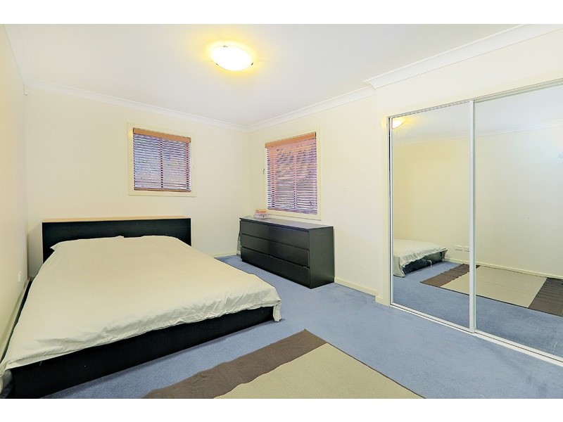 2/36 Carinya Road, Girraween NSW 2145