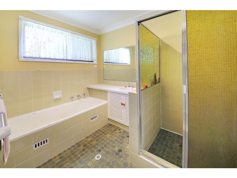 42 Reilleys Road, Winston Hills NSW 2153