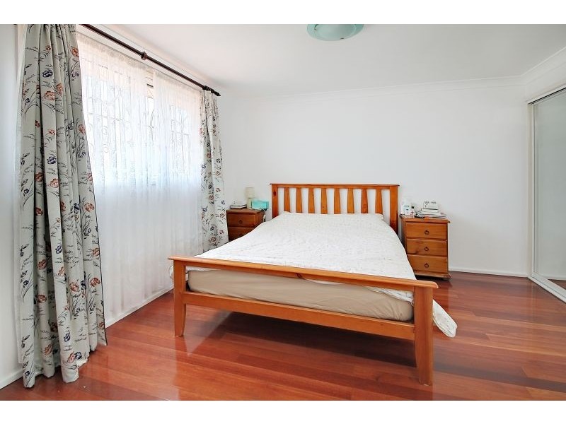 18 Lyle Street, Girraween NSW 2145