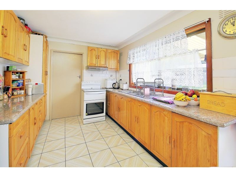 21 Burrabogee Road, Pendle Hill NSW 2145