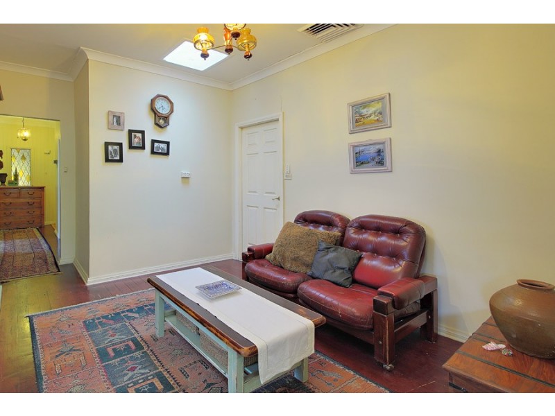 84 Toongabbie Road, Toongabbie NSW 2146