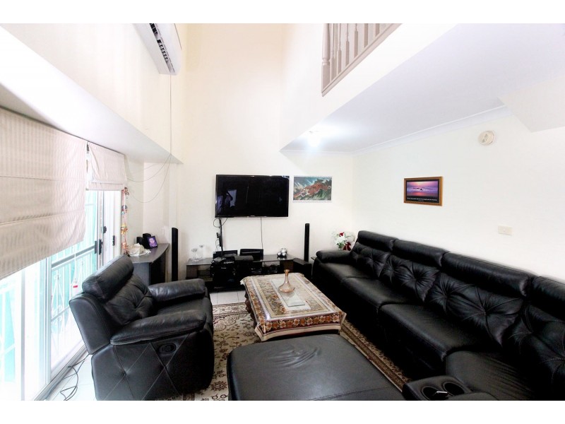 2/131 Toongabbie Road, Toongabbie NSW 2146