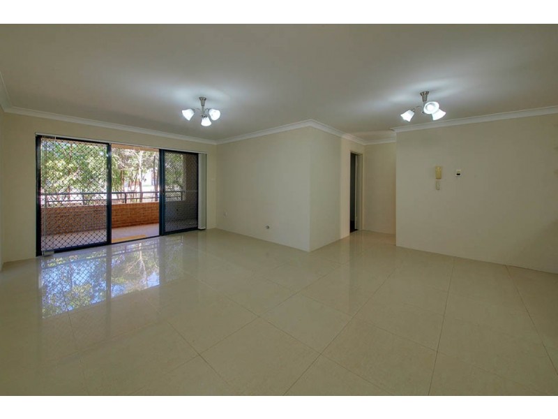 2/111 Lane Street, Wentworthville NSW 2145
