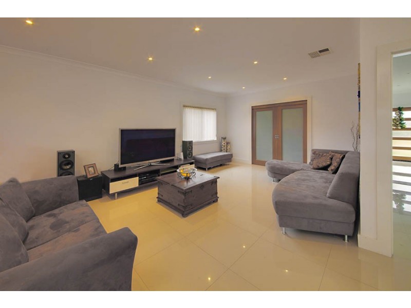 13 Yarra Place, Prestons NSW 2170