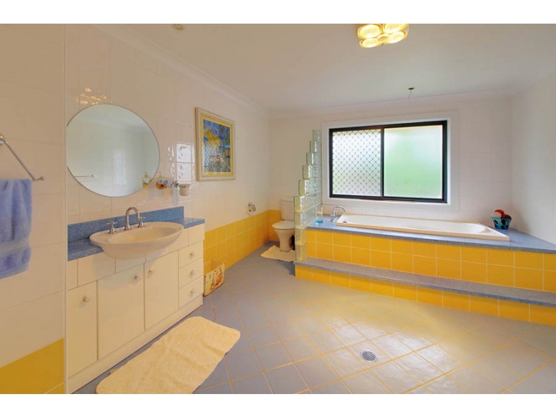 13 Yarra Place, Prestons NSW 2170