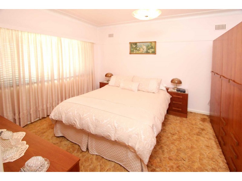 6 Parry Street, Pendle Hill NSW 2145