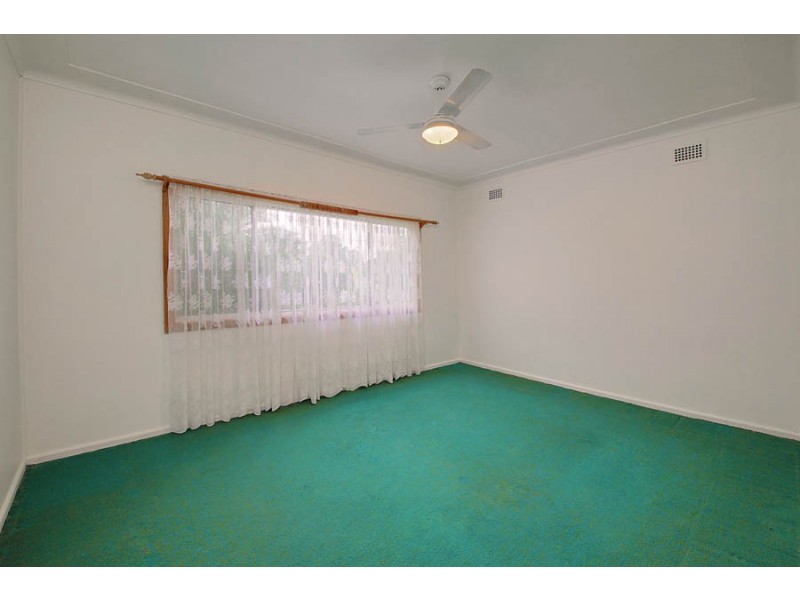 43 Bulli Road, Toongabbie NSW 2146