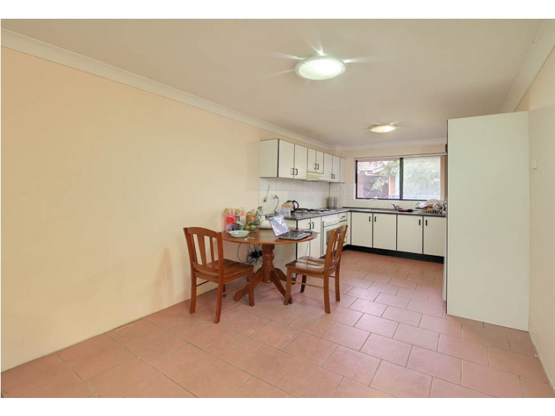 7/249 Targo Road, Toongabbie NSW 2146