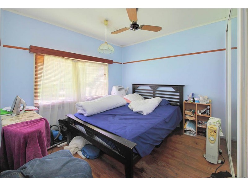 19a Barangaroo Road, Toongabbie NSW 2146