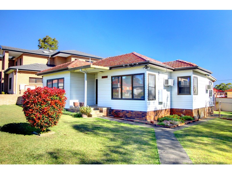 7 Daley Street, Pendle Hill NSW 2145