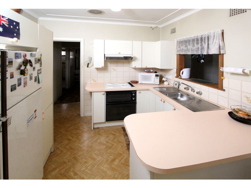 7 Daley Street, Pendle Hill NSW 2145