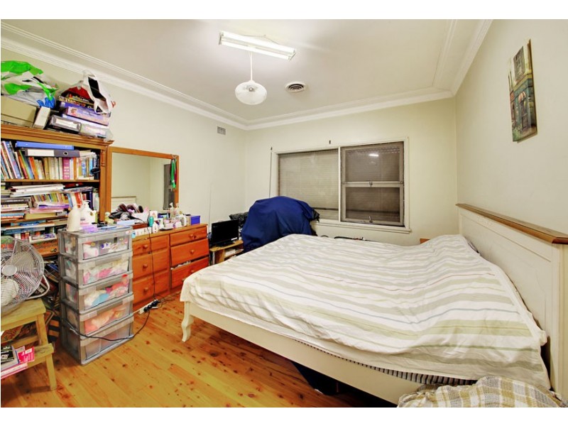 213 Old Windsor Road, Northmead NSW 2152