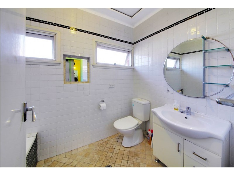 213 Old Windsor Road, Northmead NSW 2152