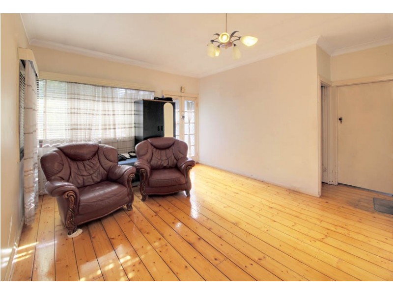 82 Toongabbie Road, Toongabbie NSW 2146