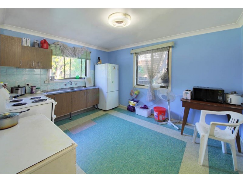 82 Toongabbie Road, Toongabbie NSW 2146