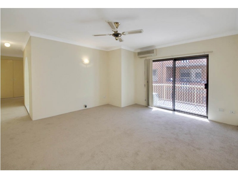 2/189 Hawkesbury Road, Westmead NSW 2145